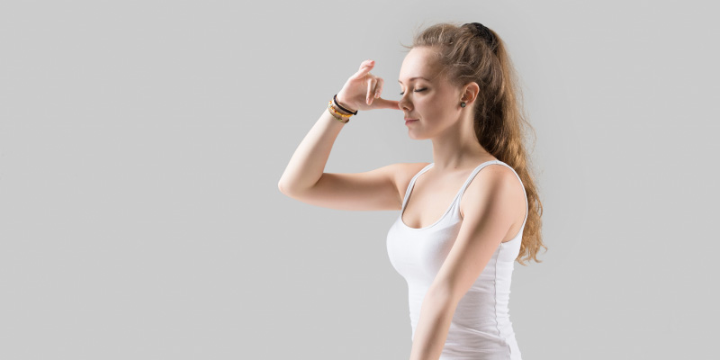 Women-doing-breathing-exercises-for-healthy-heart
