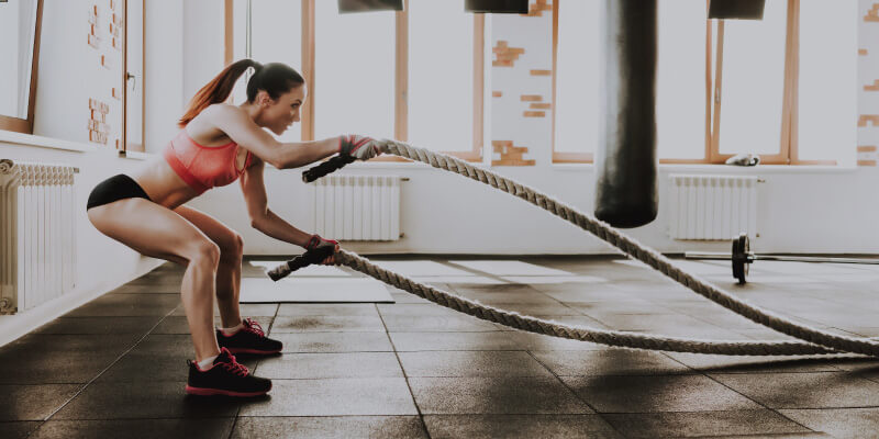 Women-doing-ropes-cardio-exercises-for-healthy-heart
